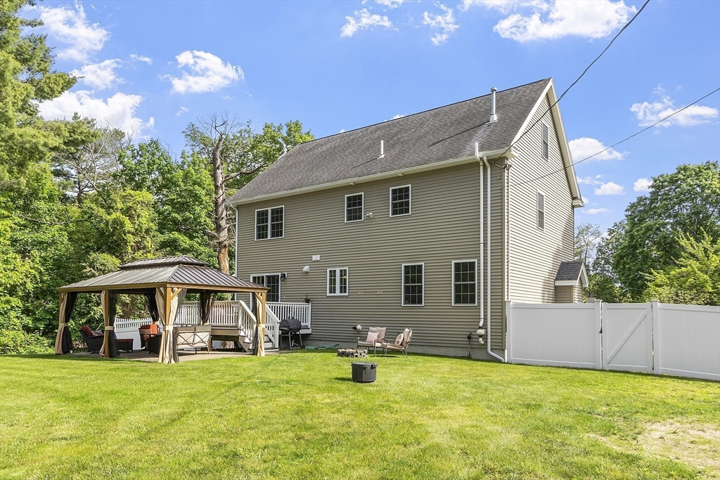 18 Railroad Avenue