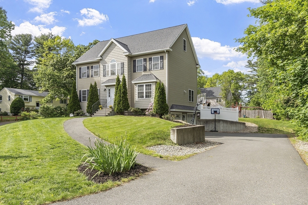 18 Railroad Avenue