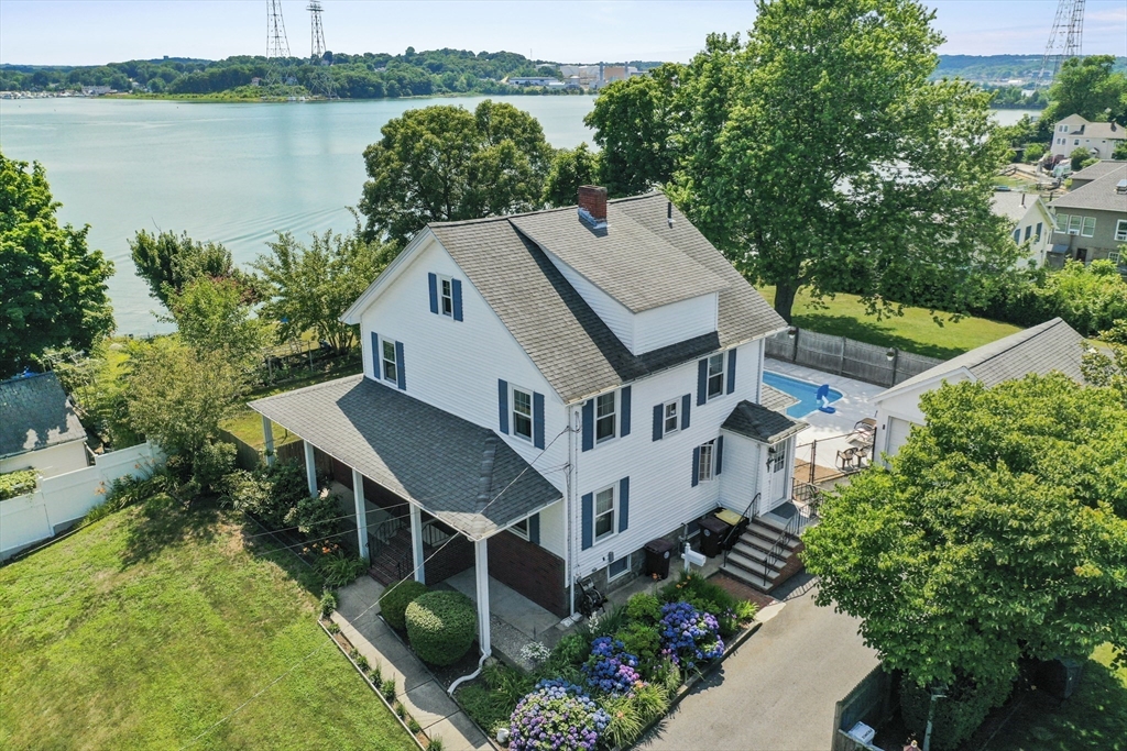 9 Aspinwall Avenue