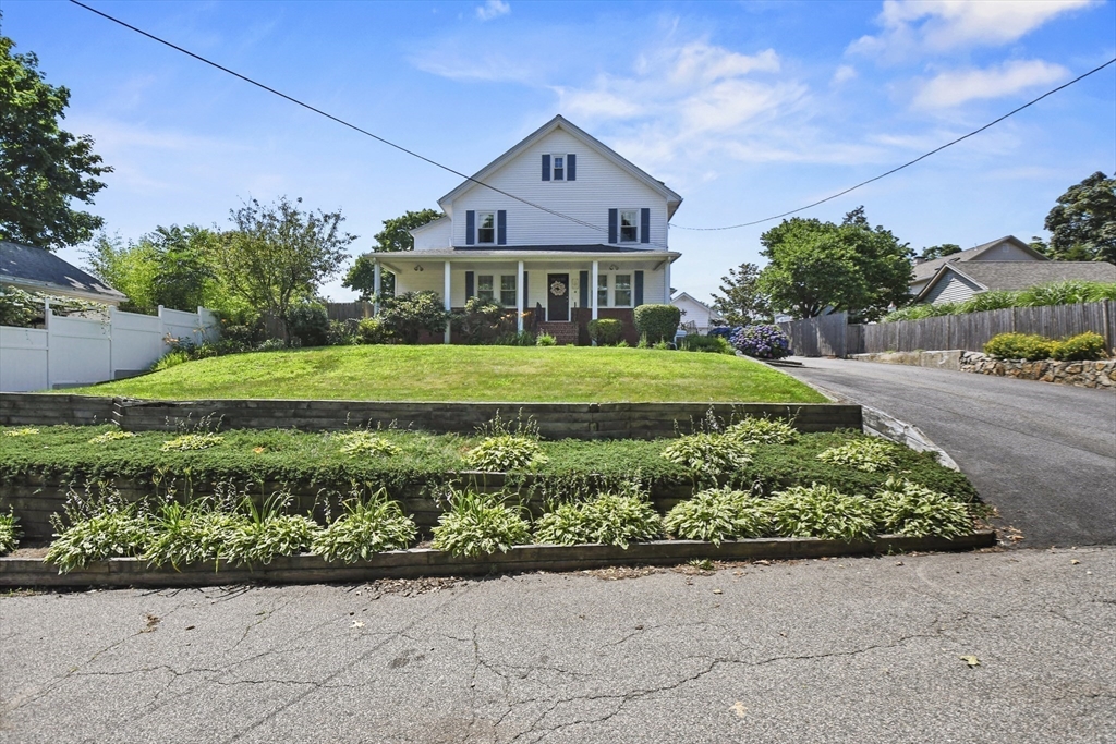 9 Aspinwall Avenue