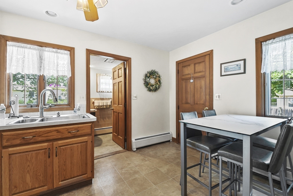 9 Aspinwall Avenue