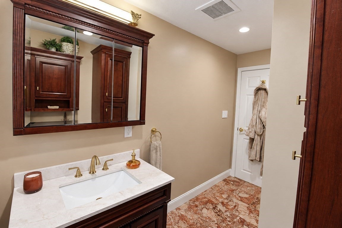 4 Temi Road, Chelmsford, MA, 4 Temi Road, Chelmsford, MA Photo #17
