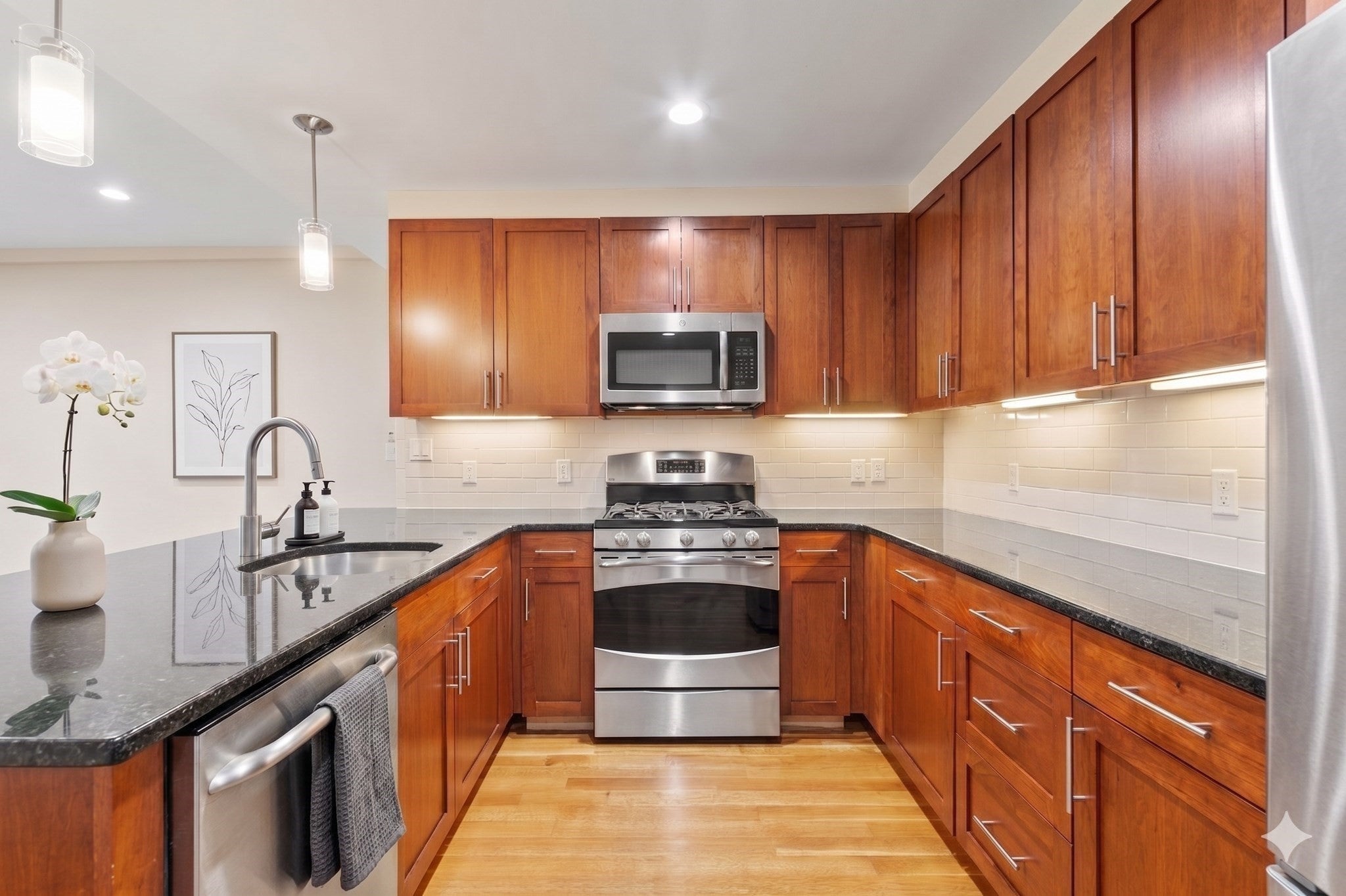 321 Hammond Pond Pkwy 103