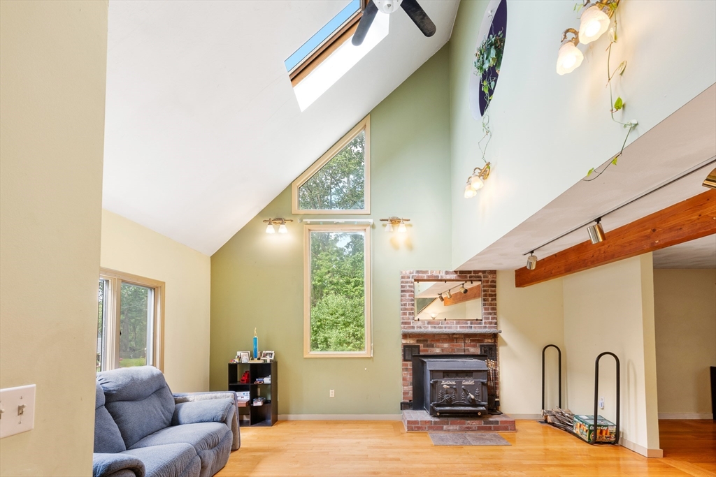 25 Fuller Ave