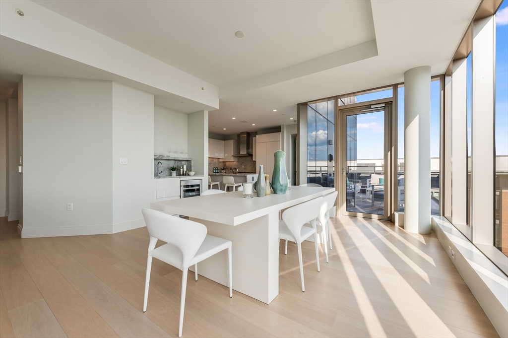 135 Seaport Blvd PH3B