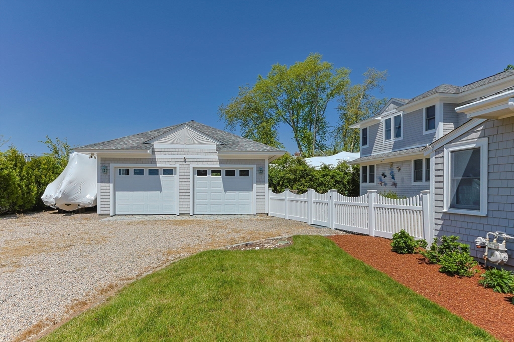 88 Bridge St