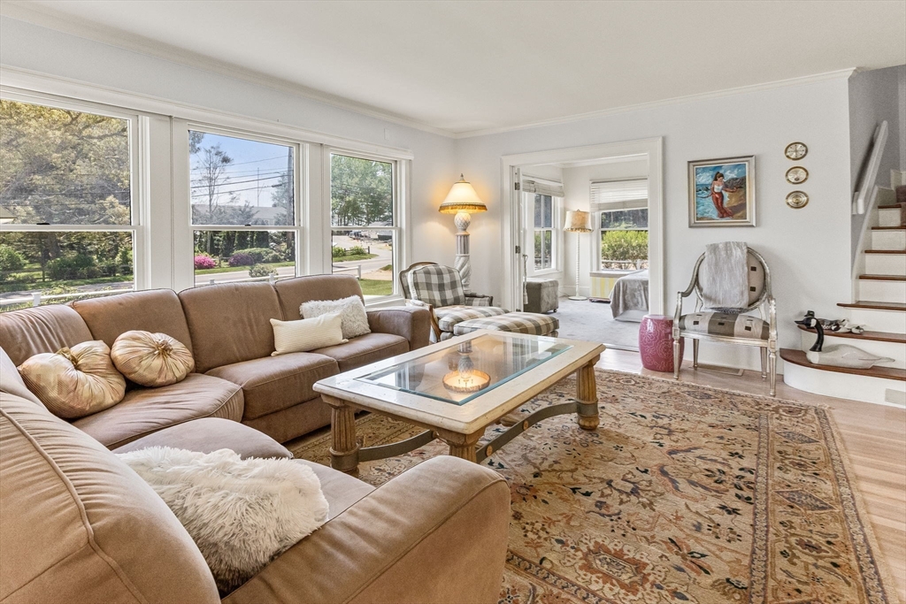 Barnstable, Massachusetts 02655, United States, 4 Bedrooms Bedrooms, ,4 BathroomsBathrooms,Residential,Pending,133979