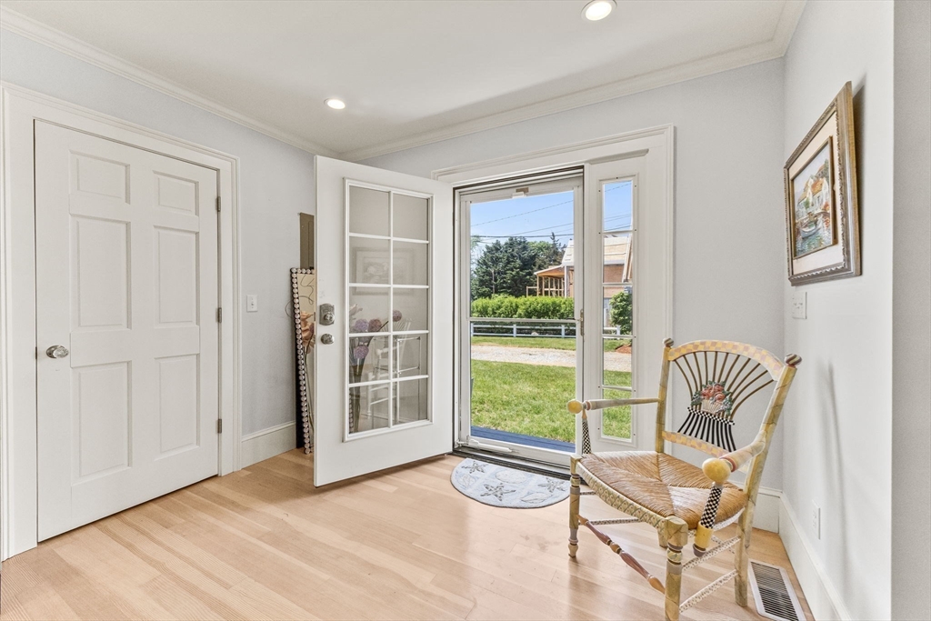 Barnstable, Massachusetts 02655, United States, 4 Bedrooms Bedrooms, ,4 BathroomsBathrooms,Residential,Pending,133979