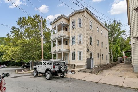 65 Brook St Lawrence MA 01841