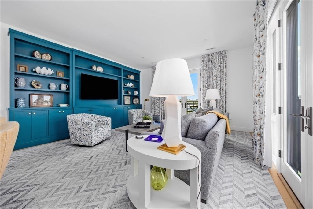 10 Shipyard Drive 312