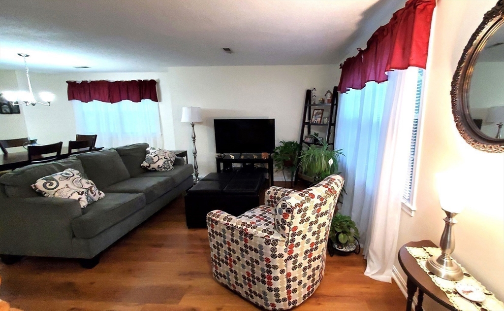 728 Auburn St F8