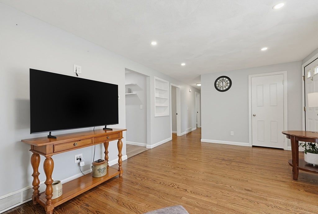 54 Crescent Ave.