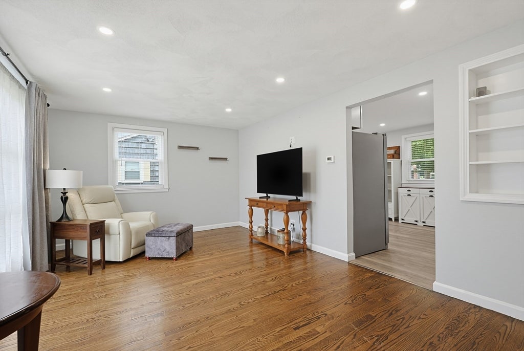 54 Crescent Ave.