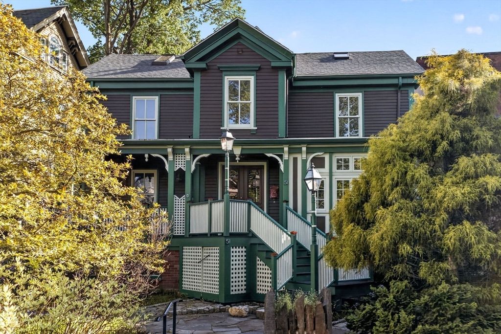 51 Green St