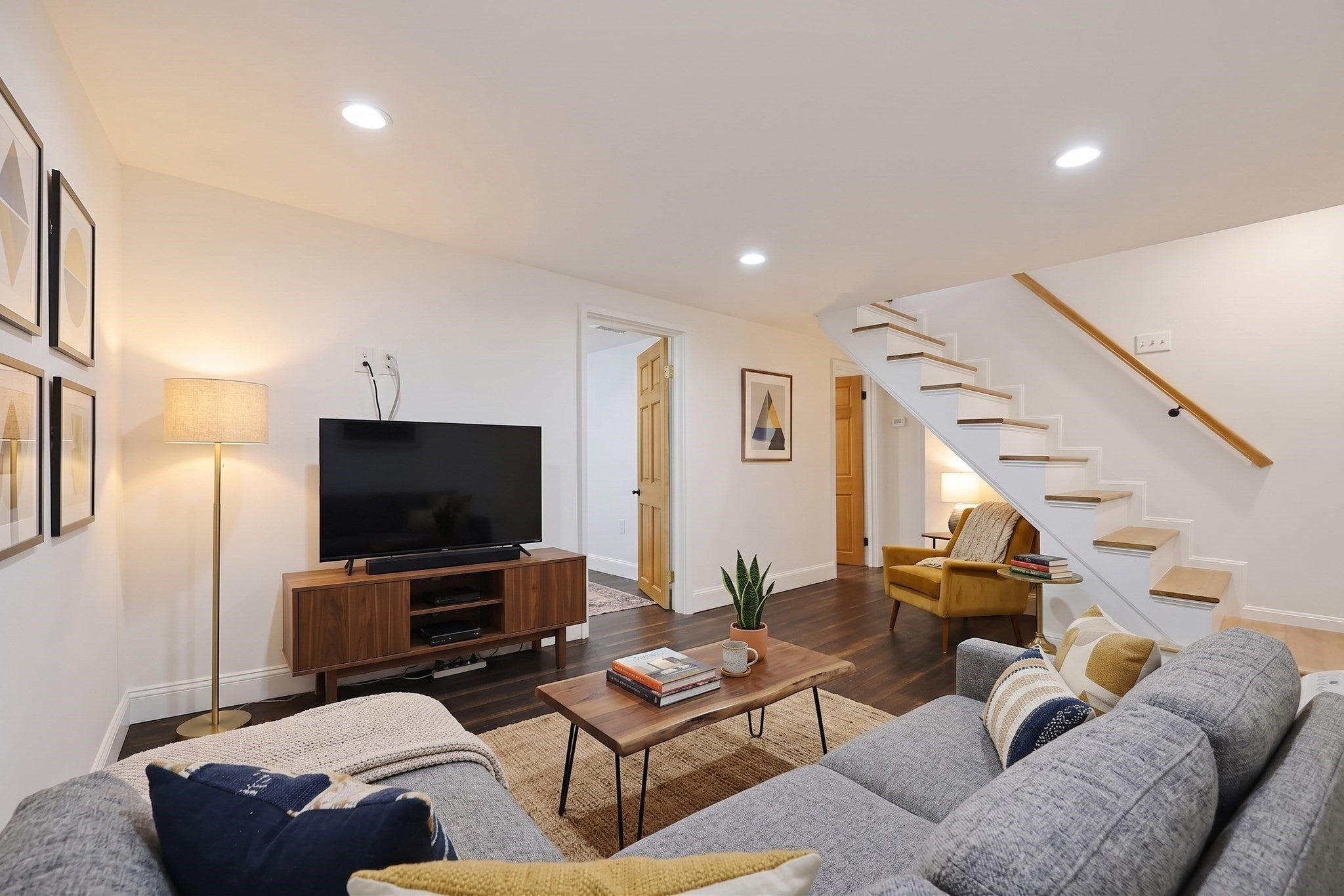 8 Woodland Pkwy, Randolph, MA, 8 Woodland Pkwy, Randolph, MA Photo #21