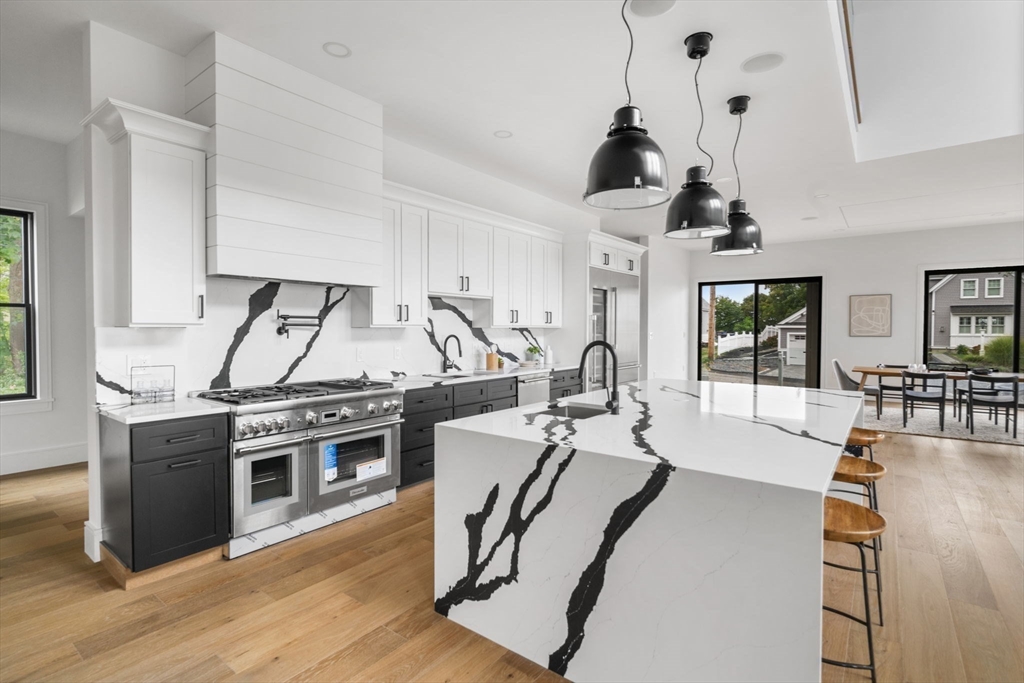 15 Whitehead Ave