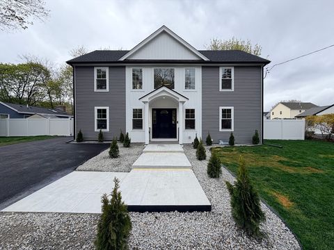 Photo of 8 Boyd Rd, Woburn, MA 01801 (MLS # 73511487)