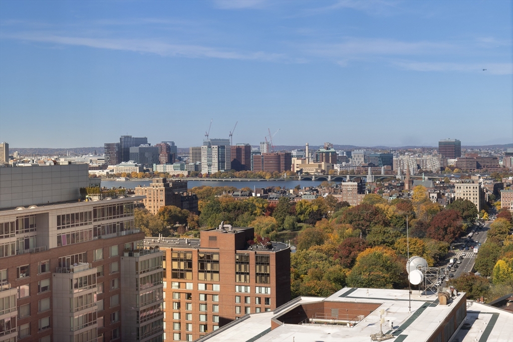 110 Stuart St 21B
