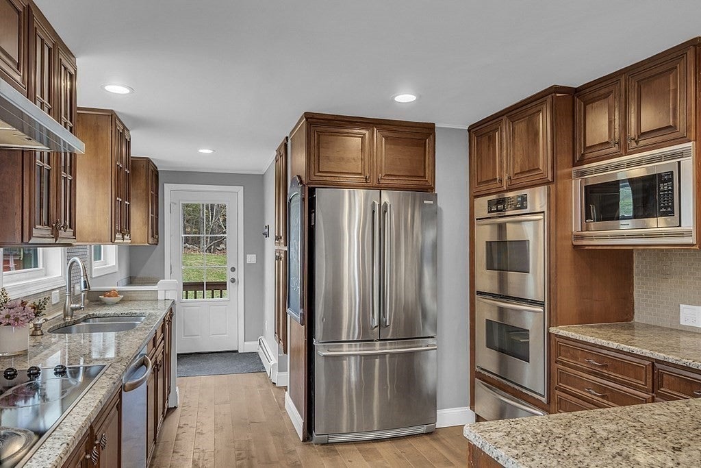 75 North Street, North Reading, MA Photo #11