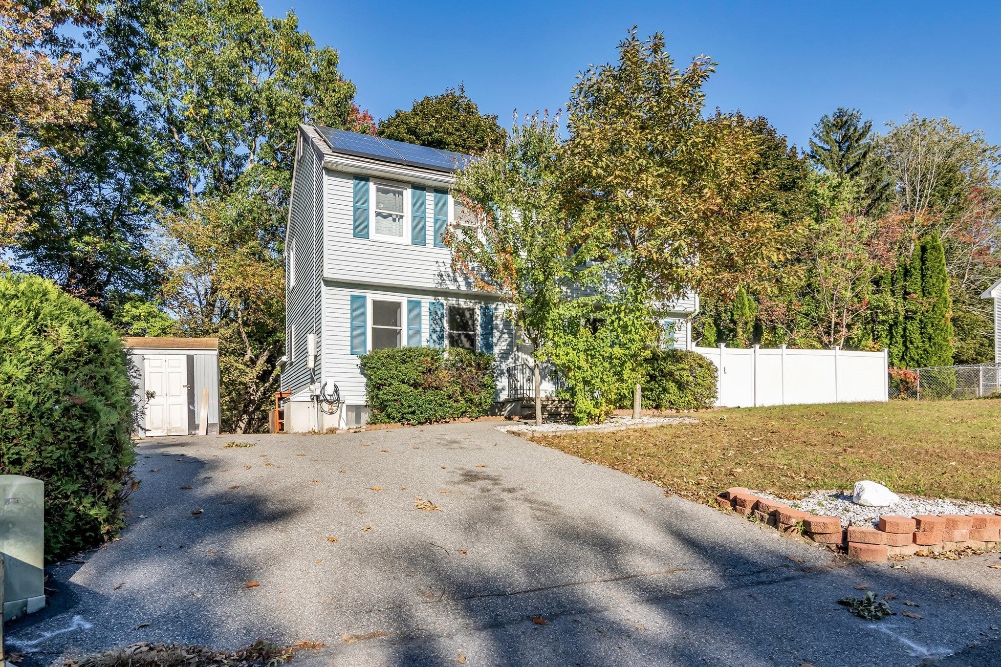 7 Royal Dr, Methuen, MA, 7 Royal Dr, Methuen, MA Photo #1