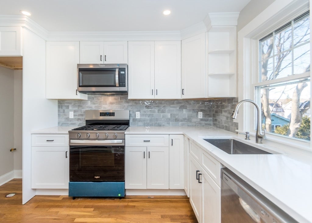 76 Barbara Road #1, Waltham, MA Photo #2
