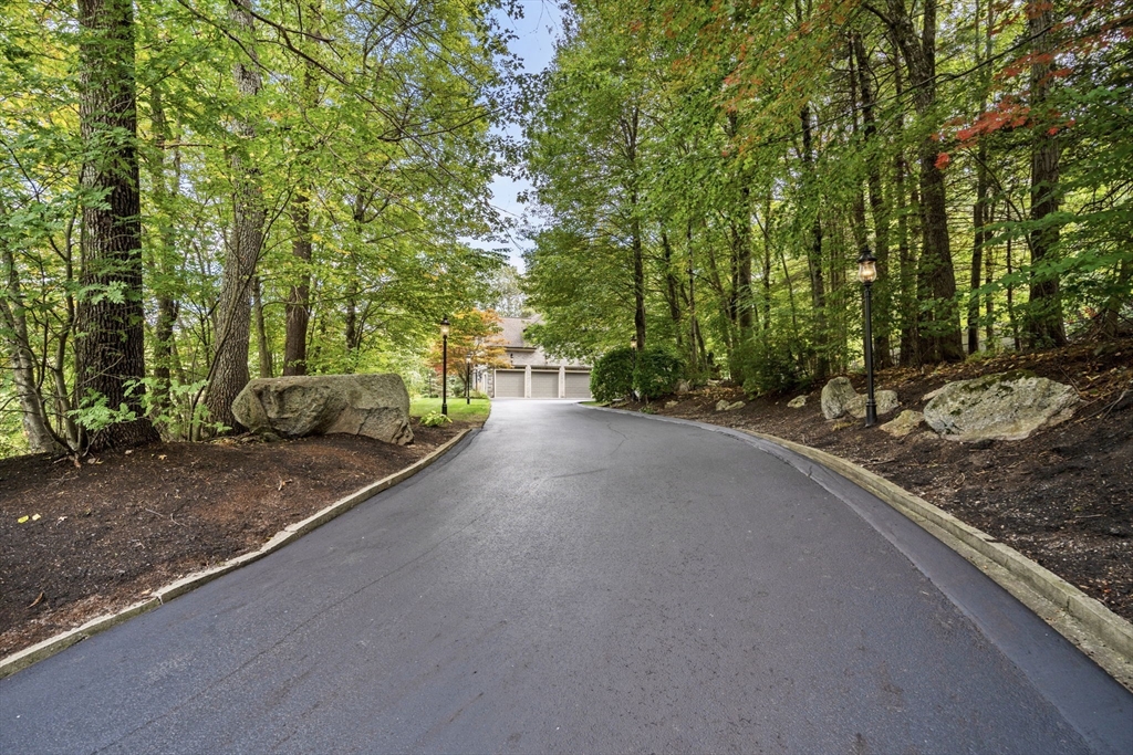 253 Cranbrook Dr