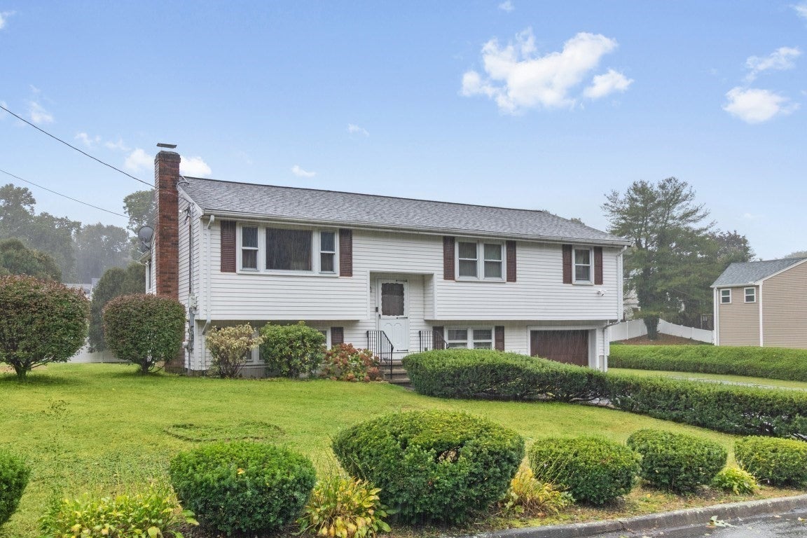 Photo of 30 Lantern Ln, Randolph, MA