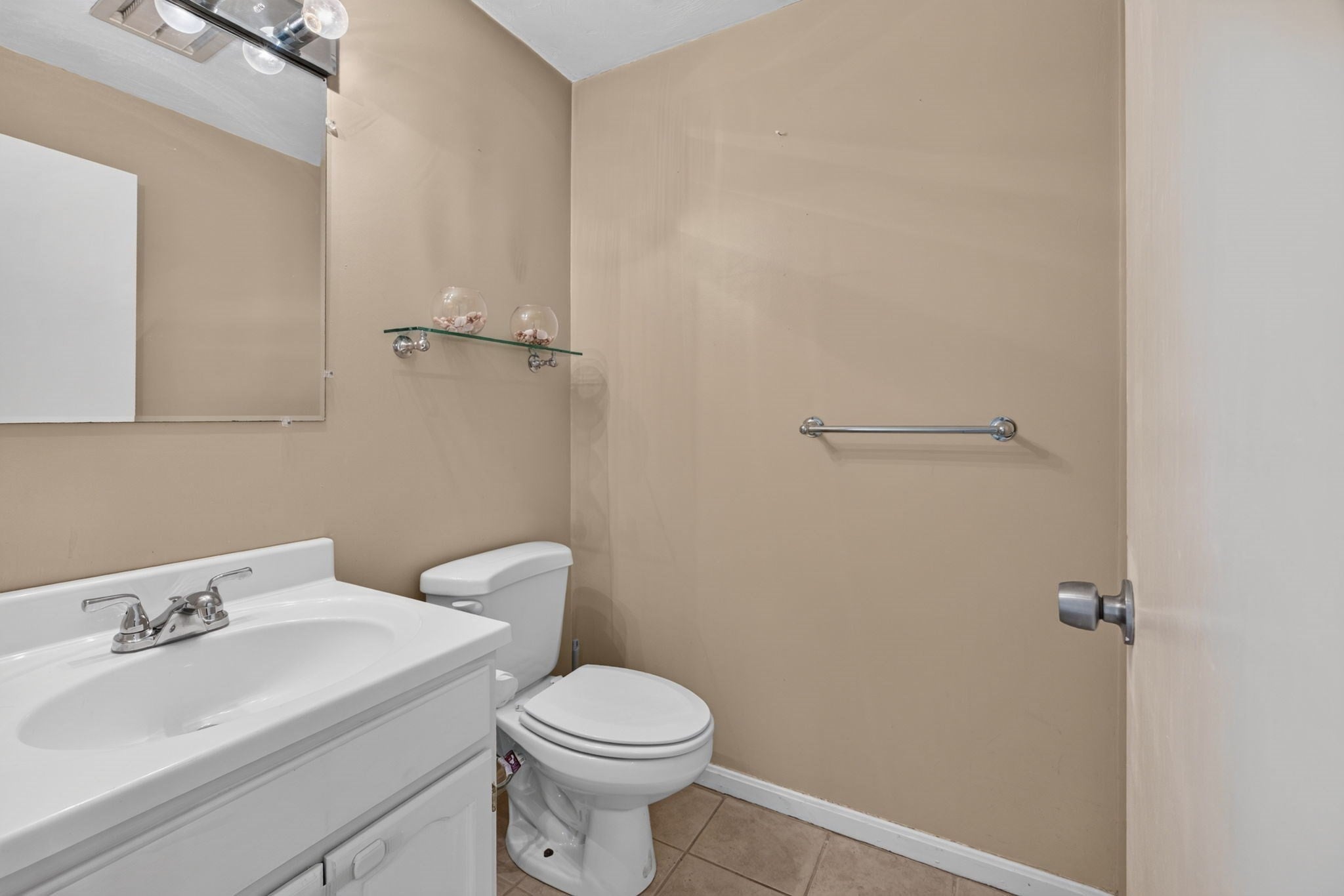 126 Orton Street Ext, Worcester, MA Photo #17