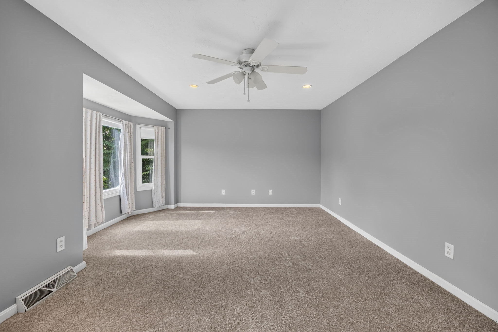 126 Orton Street Ext, Worcester, MA Photo #14