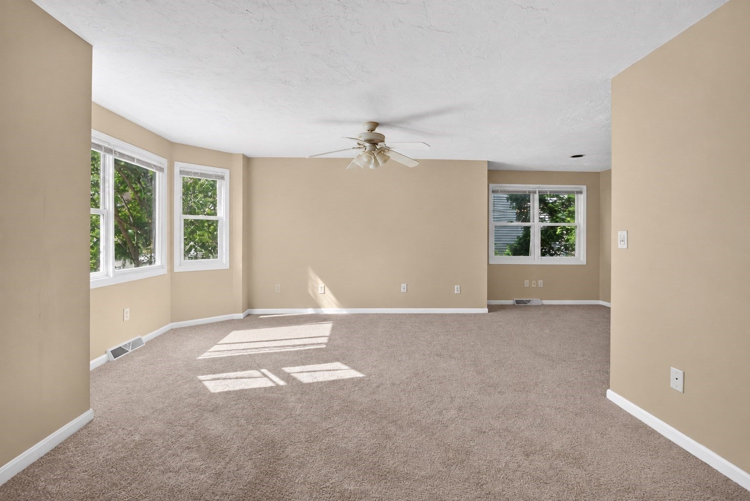 126 Orton Street Ext, Worcester, MA Photo #8
