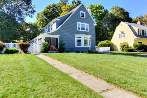137 Richmond Avenue Worcester MA 01602