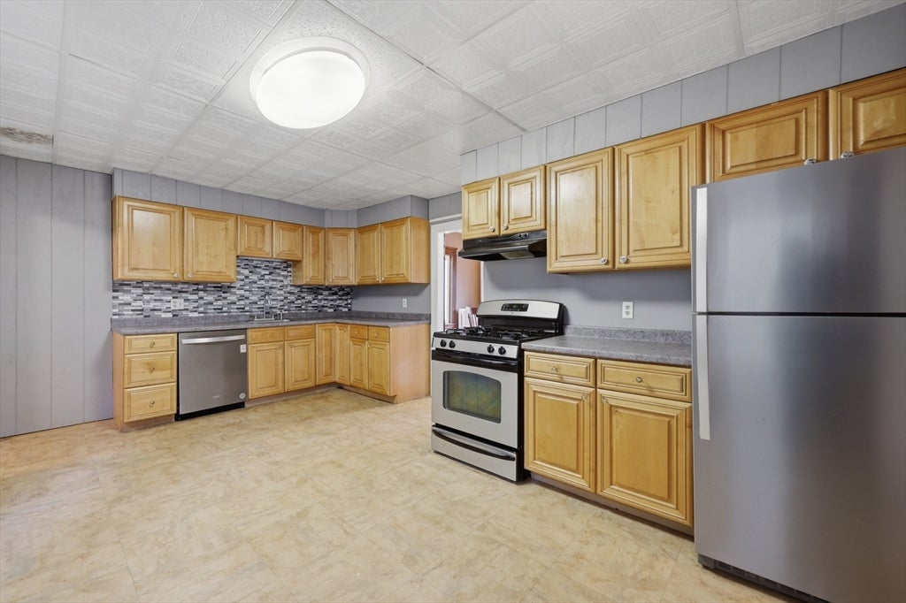 80 Francis Street, Worcester, MA, 80 Francis Street, Worcester, MA Photo #7