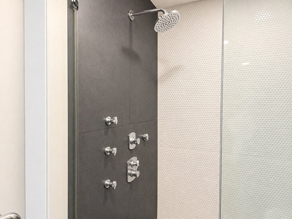 9 Woodward Park St #1, Boston, MA Photo #15