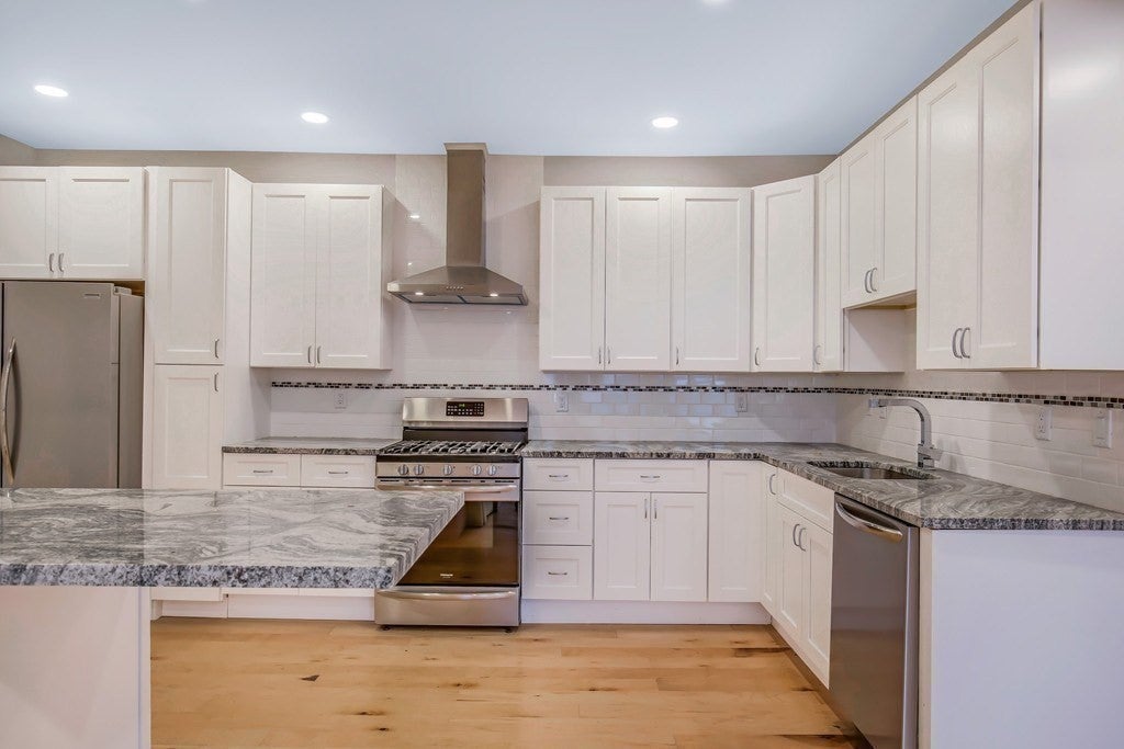9 Woodward Park St #1, Boston, MA Photo #2