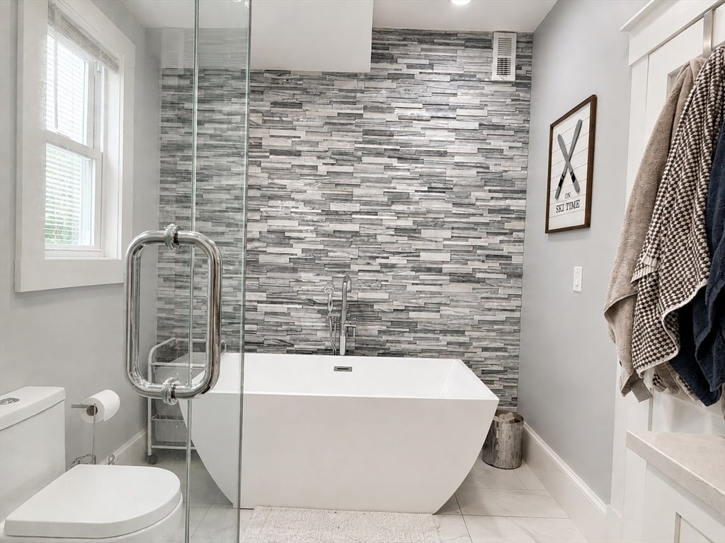 9 Woodward Park St #1, Boston, MA Photo #9
