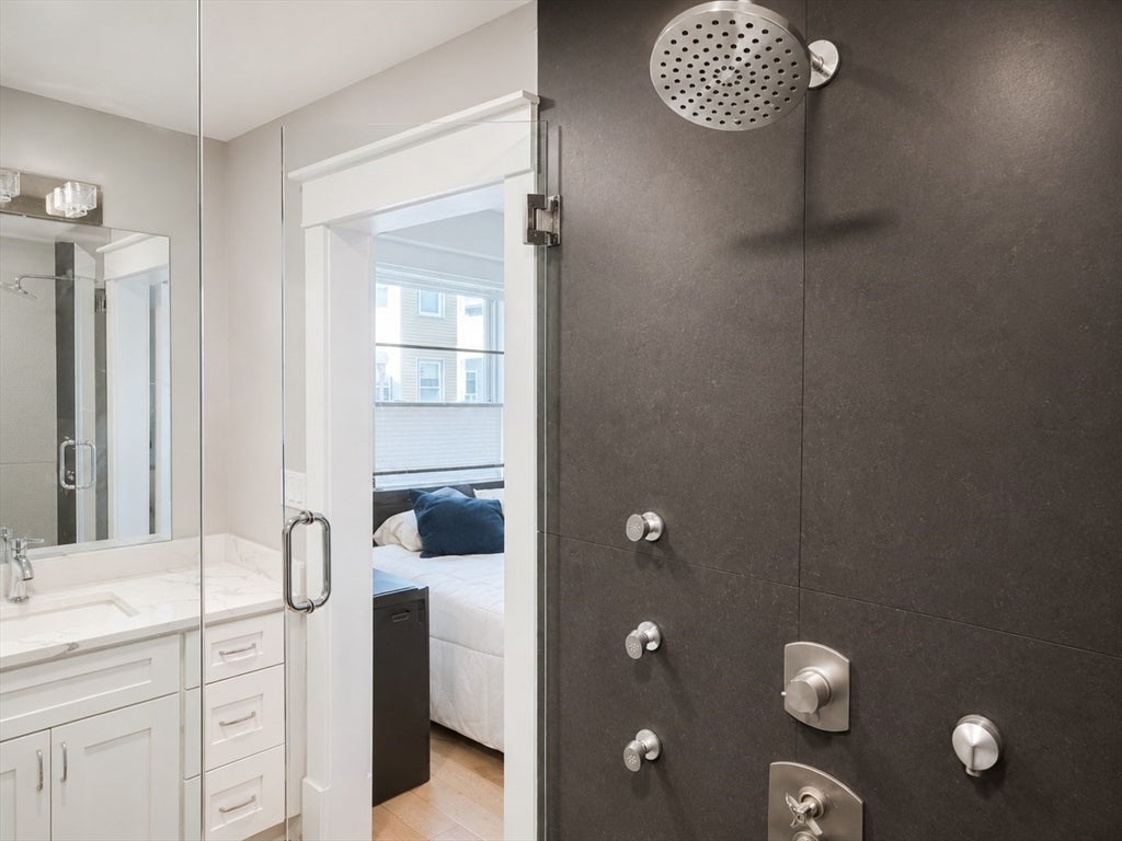 9 Woodward Park St #1, Boston, MA Photo #14