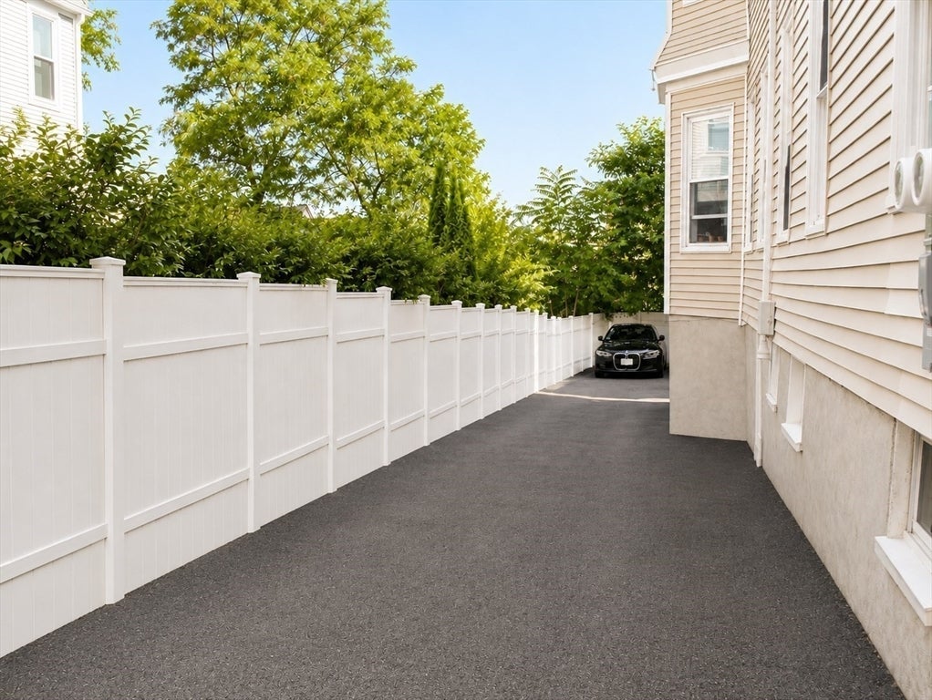 9 Woodward Park St #1, Boston, MA Photo #29