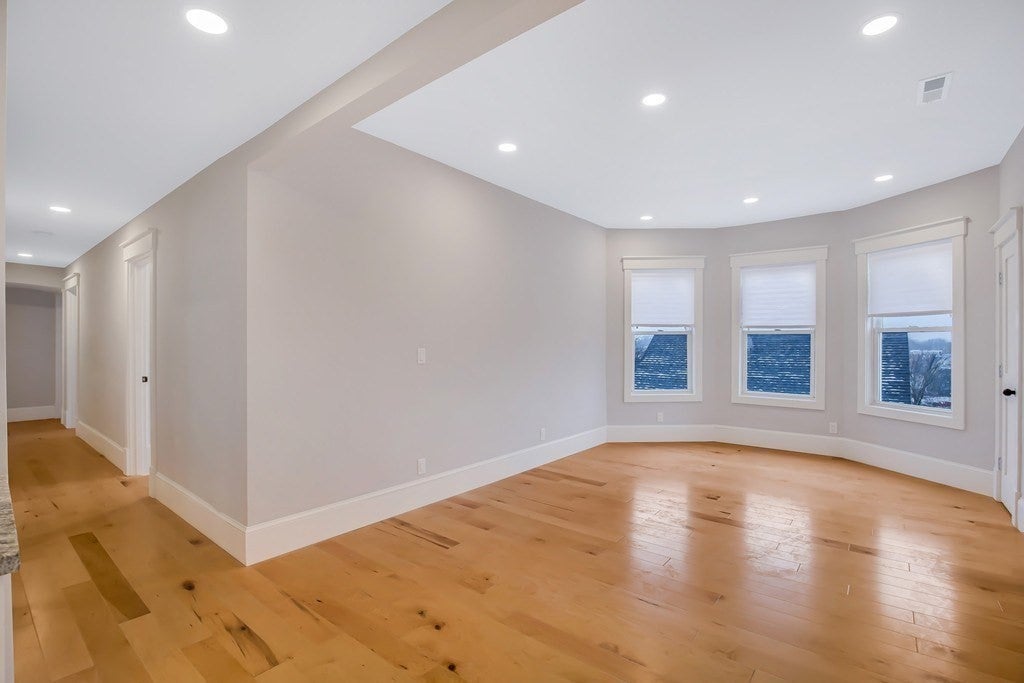 9 Woodward Park St #1, Boston, MA Photo #6
