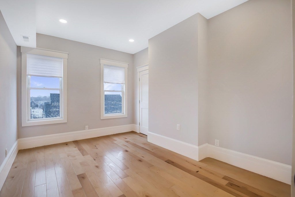 9 Woodward Park St #1, Boston, MA Photo #13