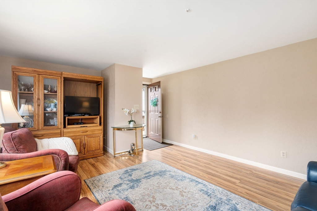 7 Lantern Ln 7