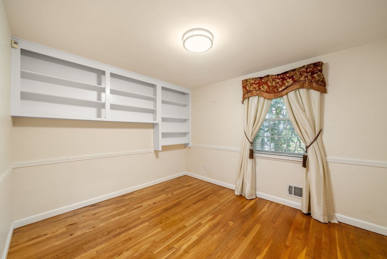 560 Worcester St, Wellesley, MA, 560 Worcester St, Wellesley, MA Photo #7
