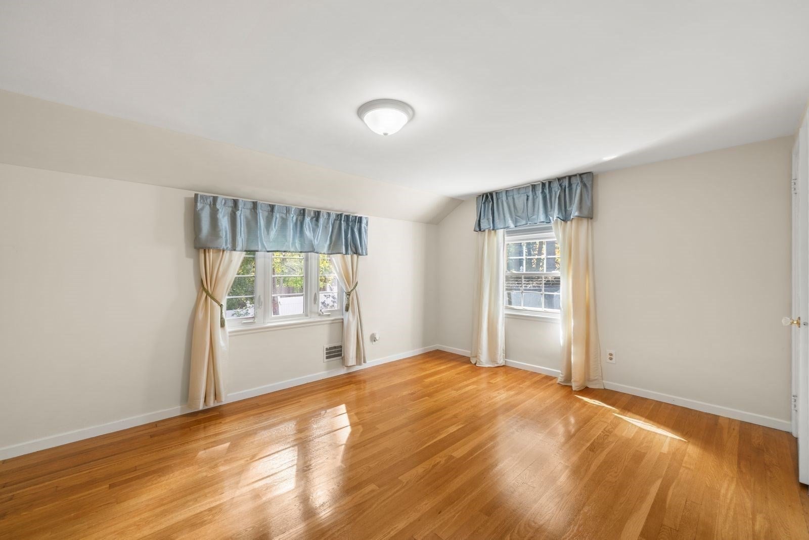 560 Worcester St, Wellesley, MA, 560 Worcester St, Wellesley, MA Photo #31