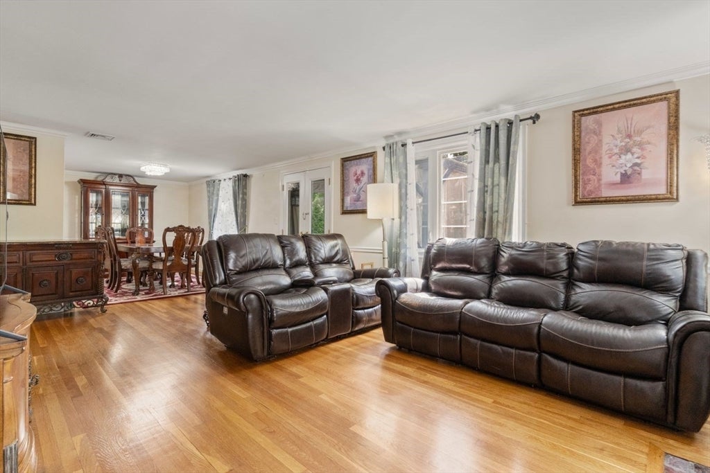 560 Worcester St, Wellesley, MA, 560 Worcester St, Wellesley, MA Photo #6