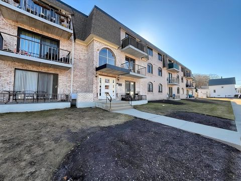 Photo of 80 High St #101, Dedham, MA 02026 (MLS # 73504923)