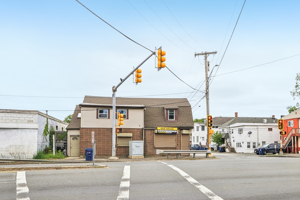 831 North Shore Road