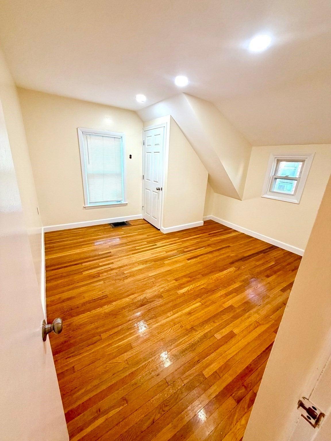 121 Empire St, Lynn, MA, 121 Empire St, Lynn, MA Photo #10