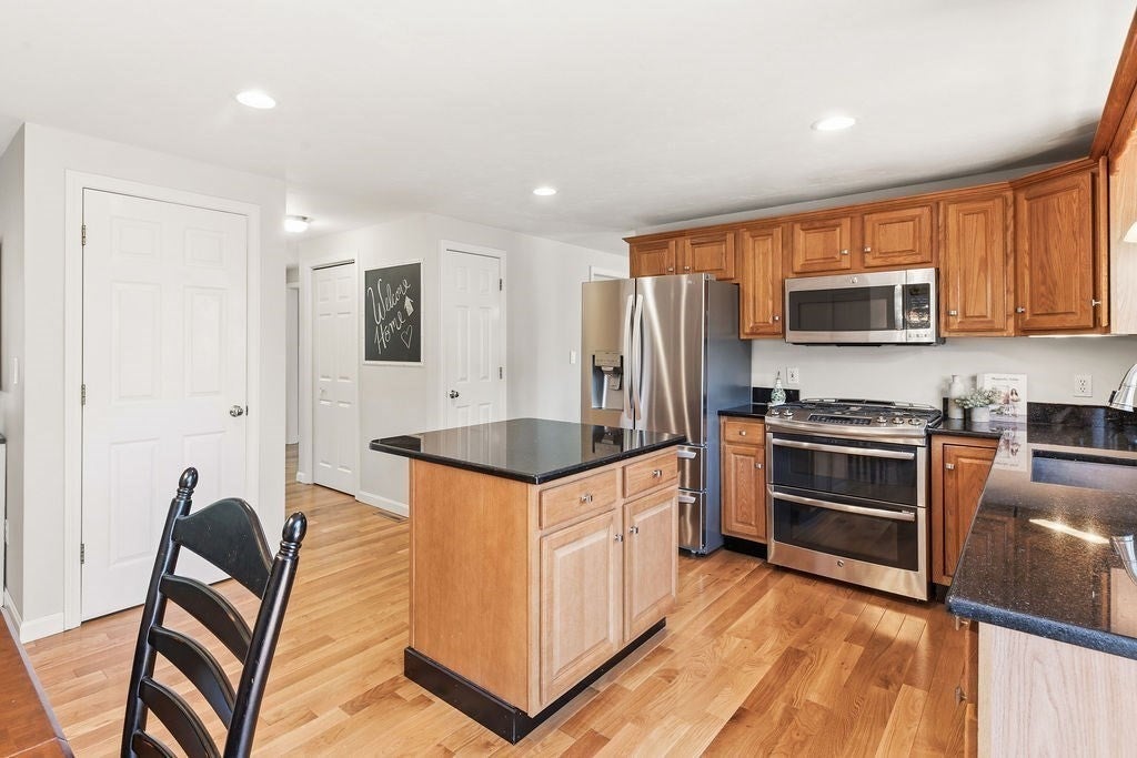 264 Bay Rd, Easton, MA Photo #16