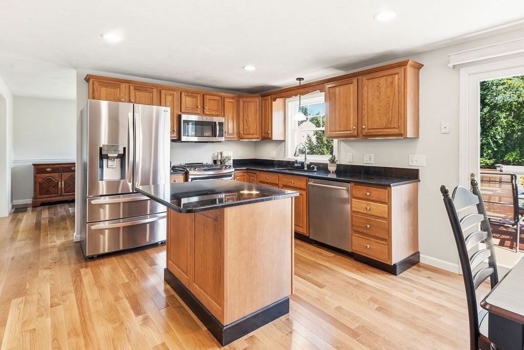 264 Bay Rd, Easton, MA Photo #5