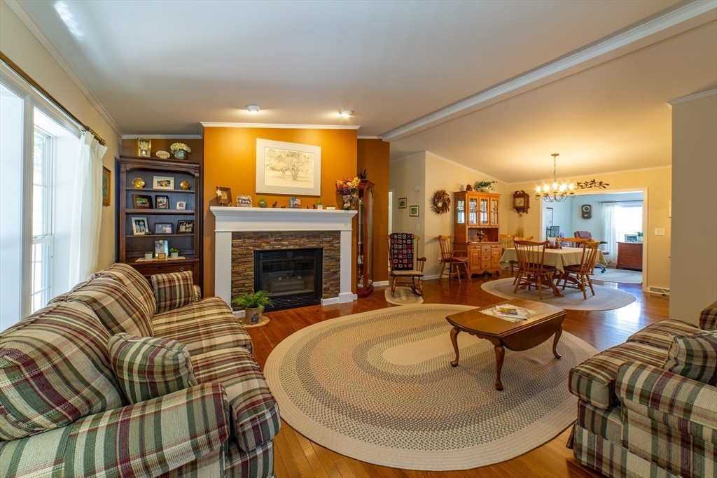2804 Island Drive