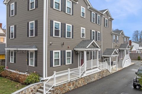 28 Baltimore St 4 Lynn MA 01902